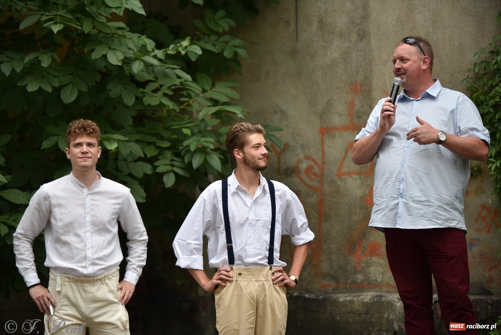 Zdjęcie w galerii na portalu naszraciborz.pl: Racibórz. Akcja artystyczna nieoczywista i Fanfara Awantura wiadomości z regionu