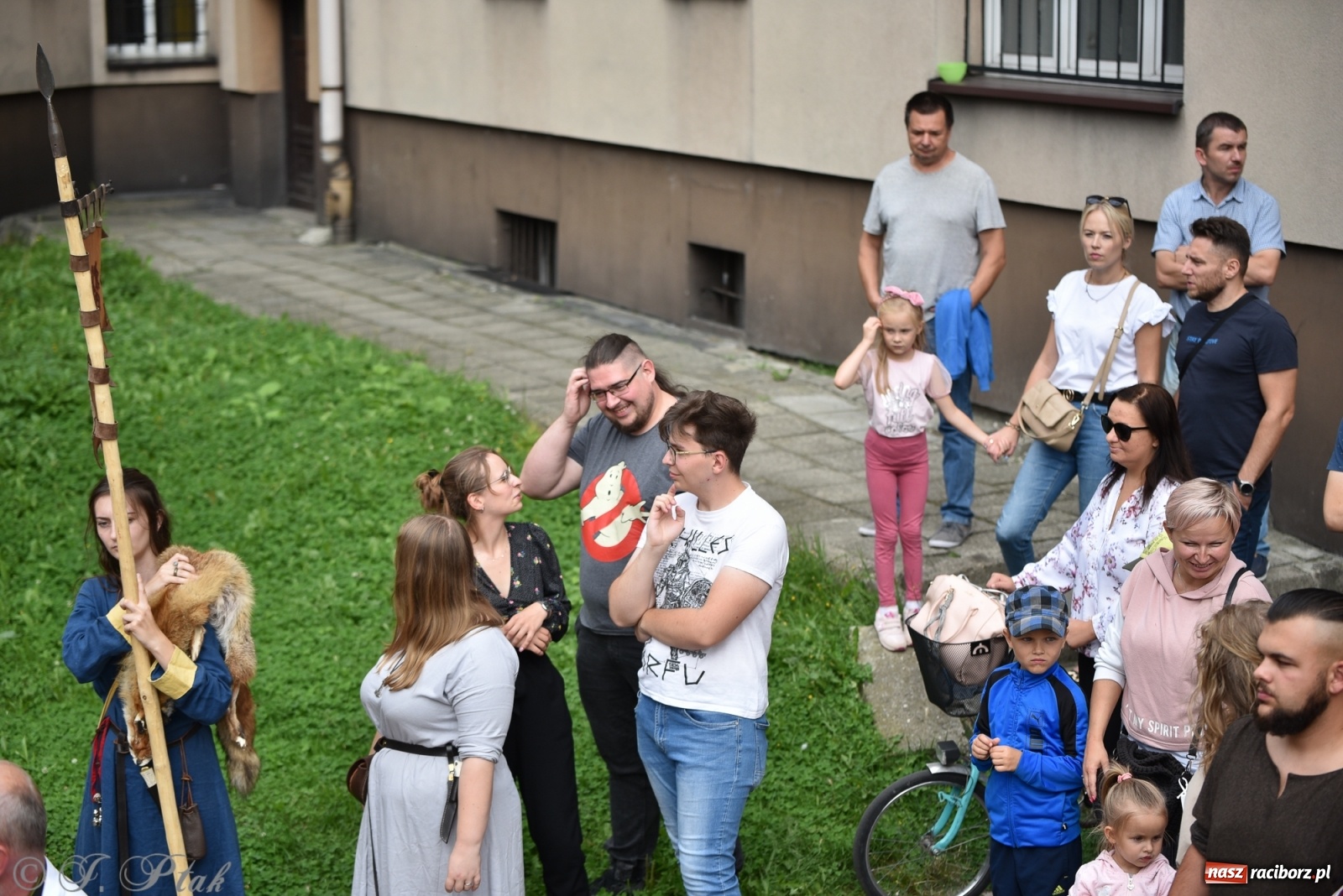Zdjęcie w galerii na portalu naszraciborz.pl: Racibórz. Akcja artystyczna nieoczywista i Fanfara Awantura wiadomości z regionu