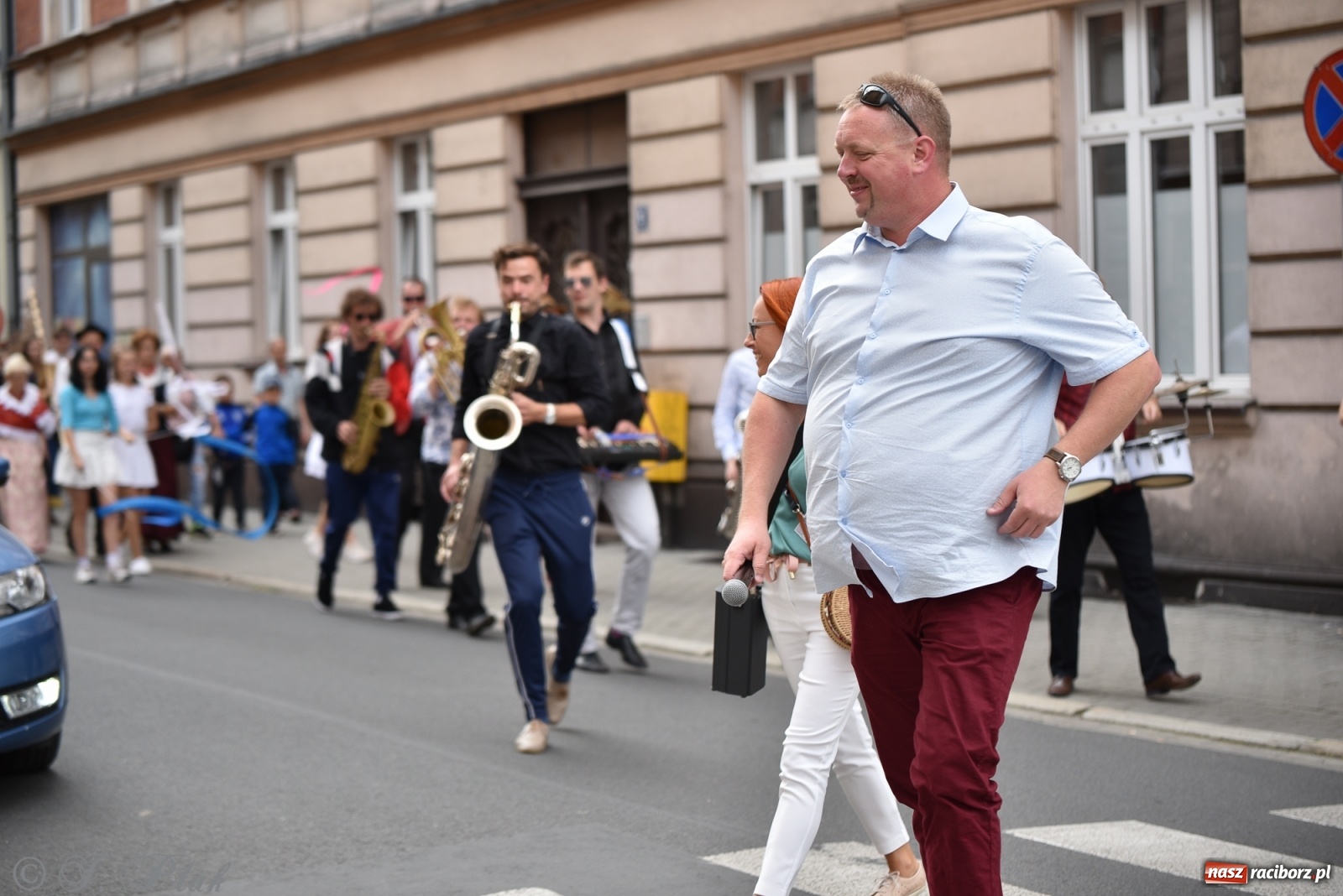 Zdjęcie w galerii na portalu naszraciborz.pl: Racibórz. Akcja artystyczna nieoczywista i Fanfara Awantura wiadomości z regionu