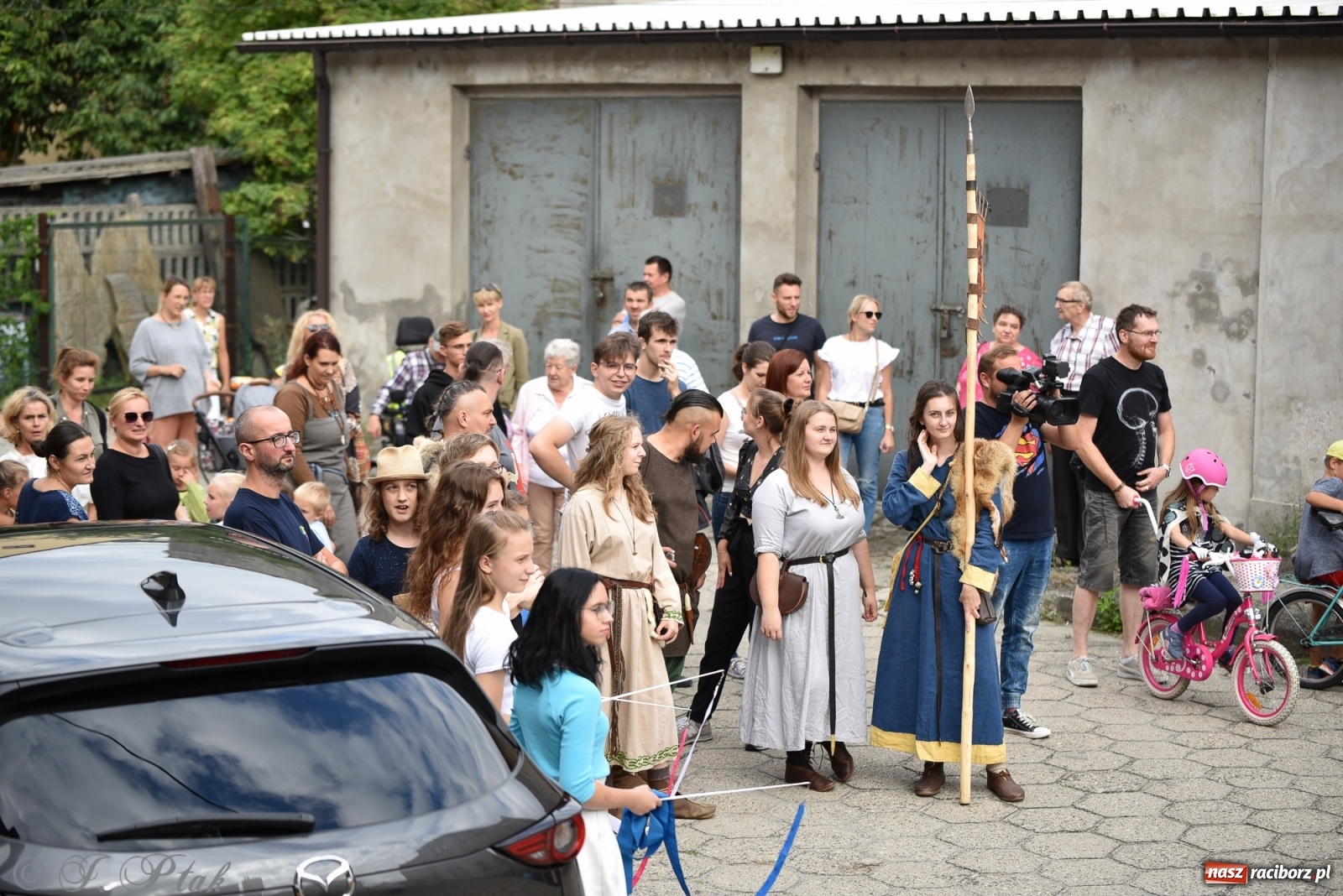 Zdjęcie w galerii na portalu naszraciborz.pl: Racibórz. Akcja artystyczna nieoczywista i Fanfara Awantura wiadomości z regionu