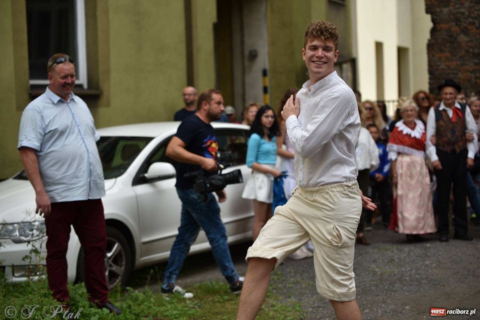 Zdjęcie w galerii na portalu naszraciborz.pl: Racibórz. Akcja artystyczna nieoczywista i Fanfara Awantura wiadomości z regionu