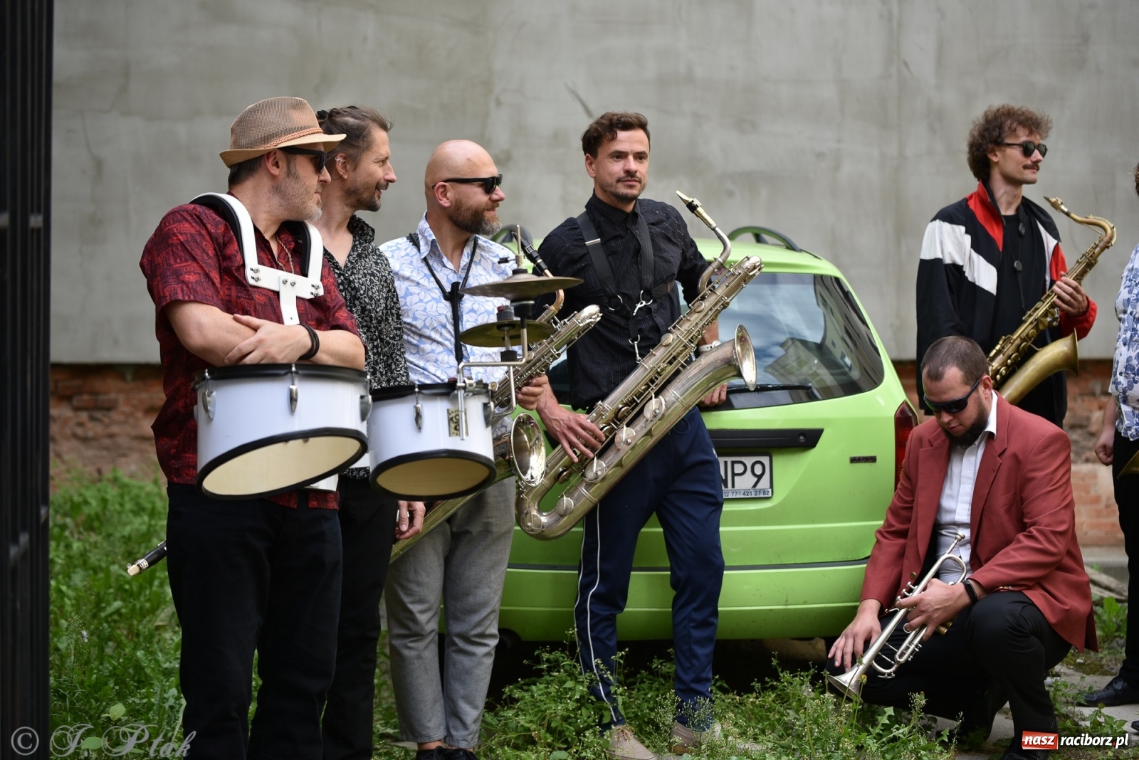 Zdjęcie w galerii na portalu naszraciborz.pl: Racibórz. Akcja artystyczna nieoczywista i Fanfara Awantura wiadomości z regionu