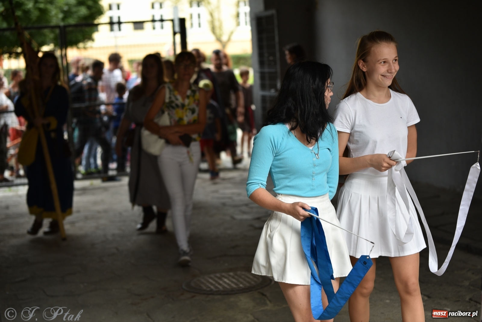 Zdjęcie w galerii na portalu naszraciborz.pl: Racibórz. Akcja artystyczna nieoczywista i Fanfara Awantura wiadomości z regionu