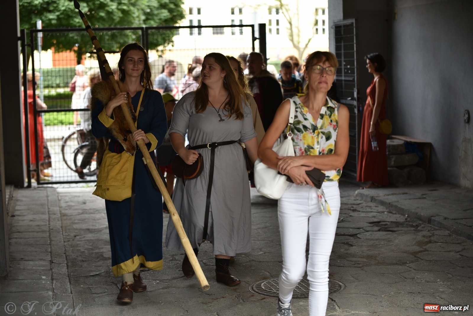 Zdjęcie w galerii na portalu naszraciborz.pl: Racibórz. Akcja artystyczna nieoczywista i Fanfara Awantura wiadomości z regionu