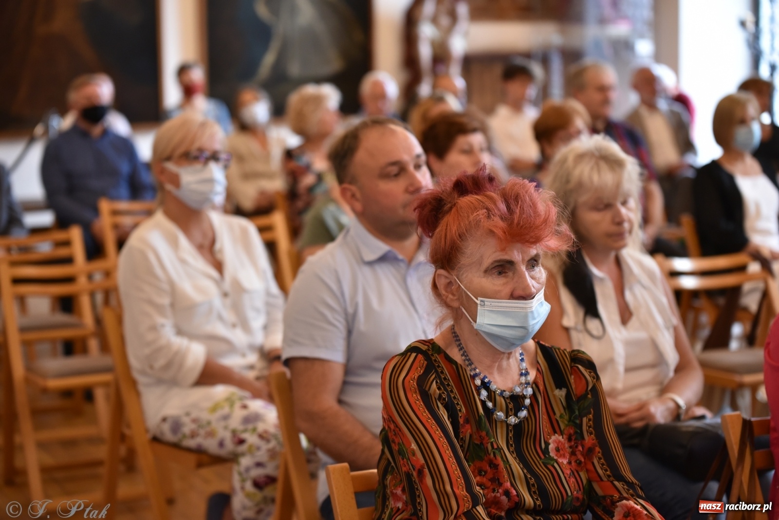 Zdjęcie w galerii na portalu naszraciborz.pl: Podziękowania i pożegnania. ACOUSTIC QUARTET w Muzeum wiadomości z regionu