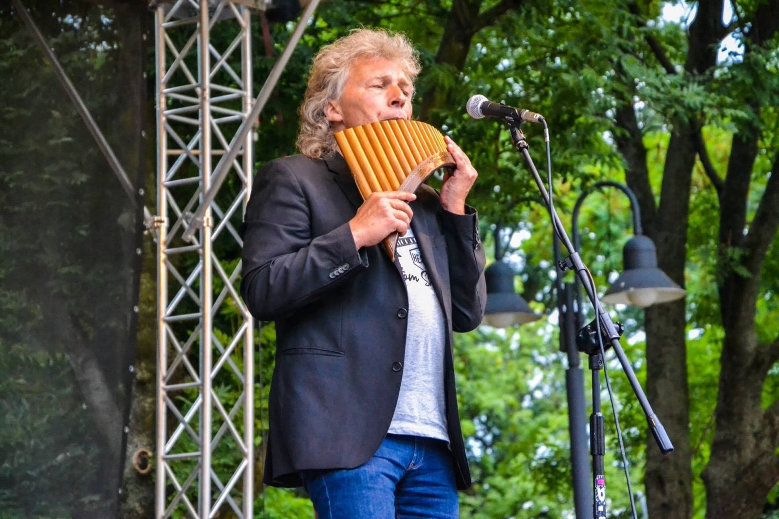 Zdjęcie w galerii na portalu naszraciborz.pl: Edward Simoni wystąpił na zamku wiadomości z regionu