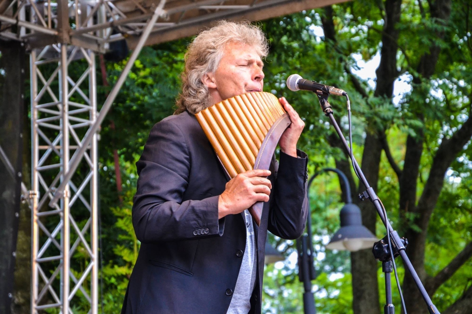 Zdjęcie w galerii na portalu naszraciborz.pl: Edward Simoni wystąpił na zamku wiadomości z regionu