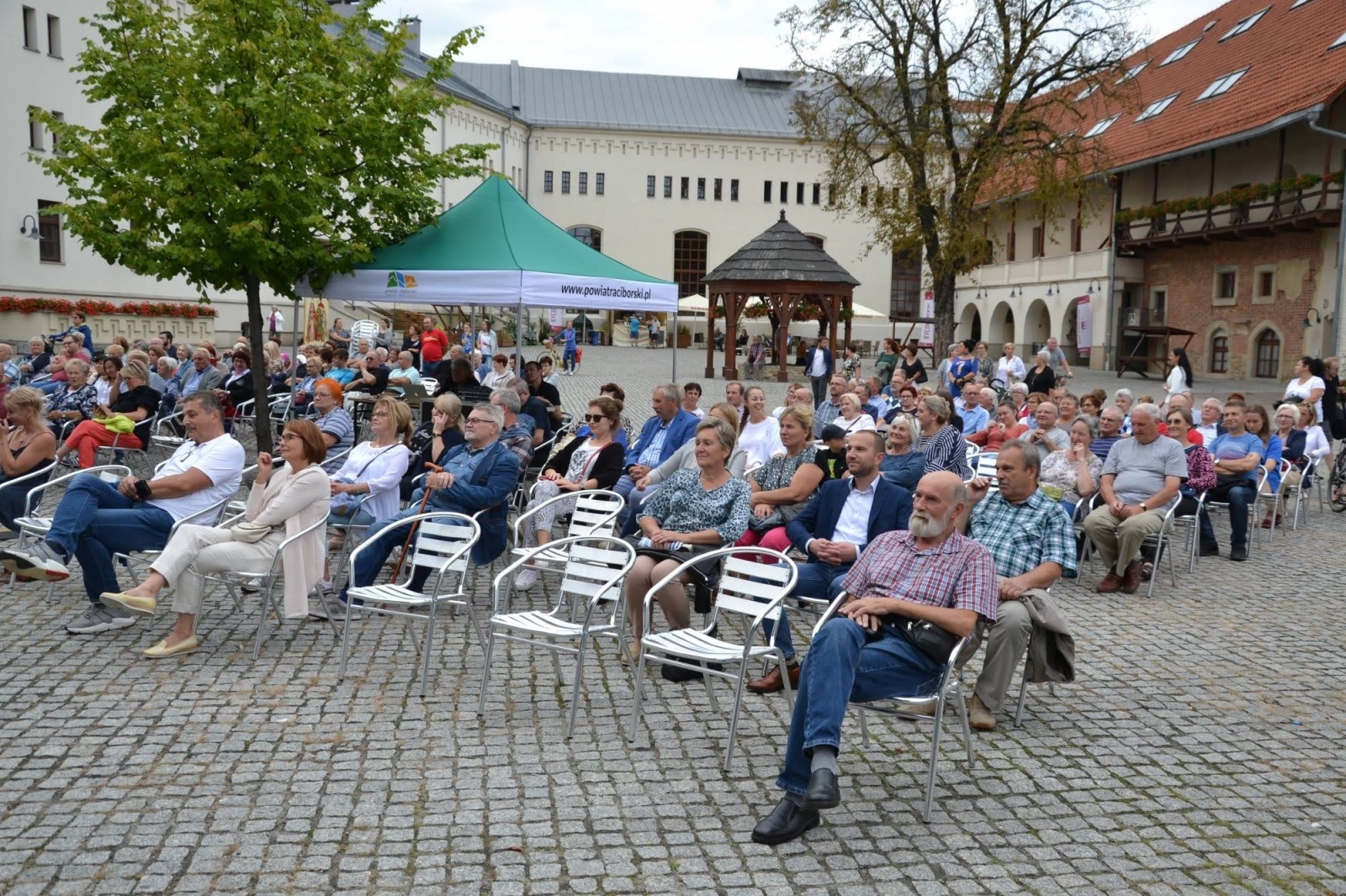 Zdjęcie w galerii na portalu naszraciborz.pl: Edward Simoni wystąpił na zamku wiadomości z regionu