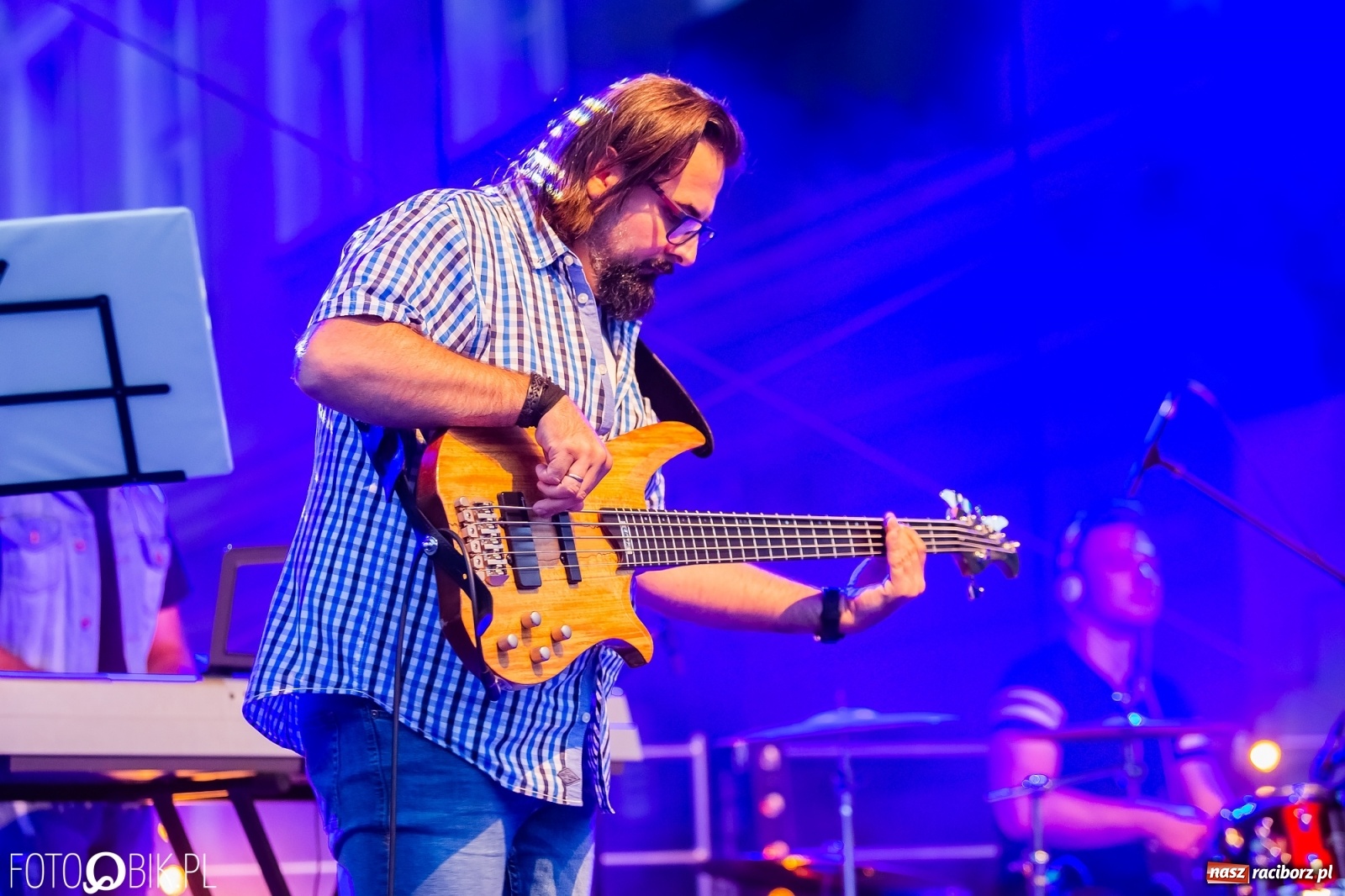 Zdjęcie w galerii na portalu naszraciborz.pl: Dni Raciborza. Bałkańskie rytmy i country na Rynku wiadomości z regionu