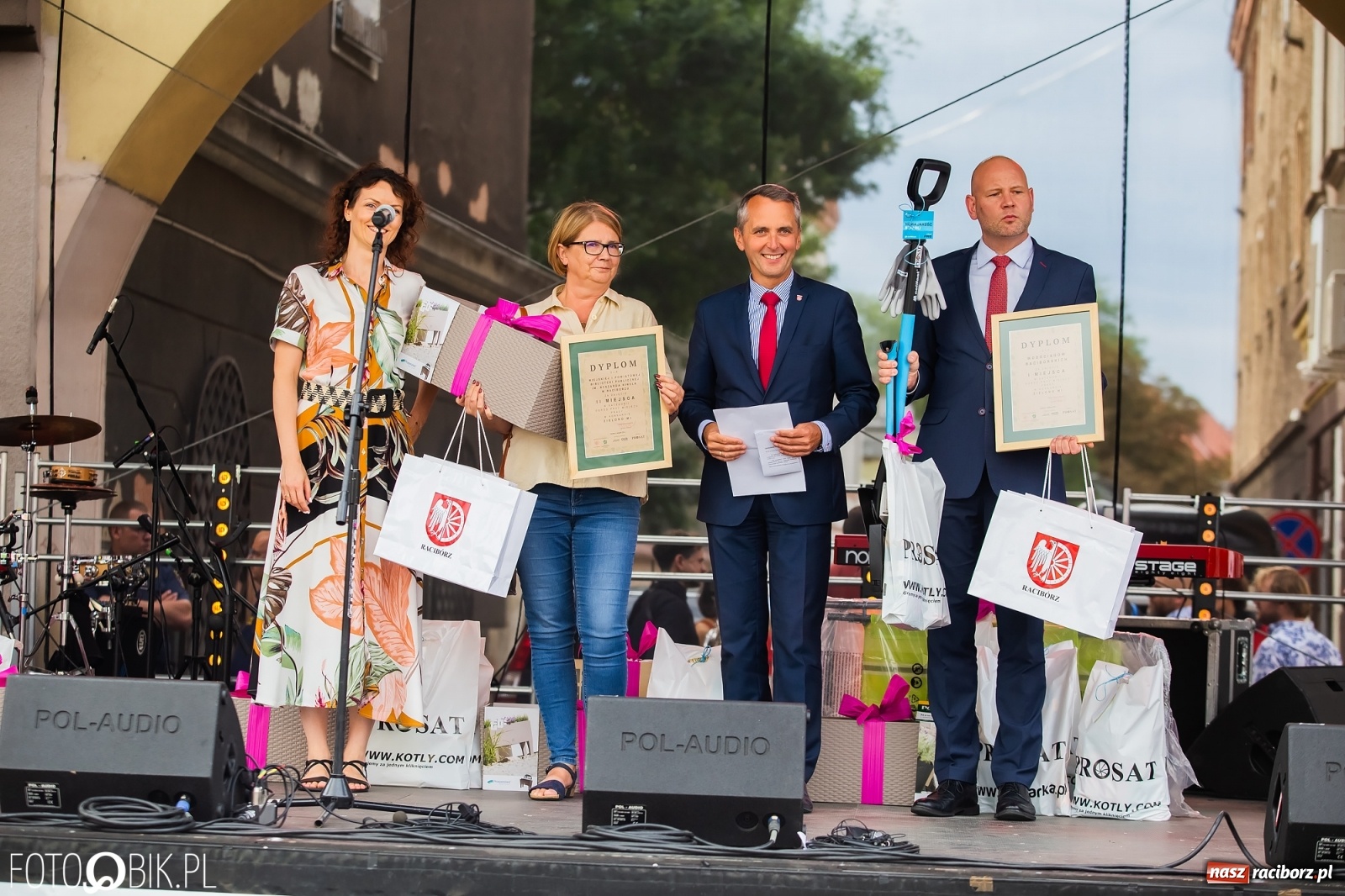 Zdjęcie w galerii na portalu naszraciborz.pl: Zielono mi. Na Rynku wręczono nagrody i wyróżnienia wiadomości z regionu