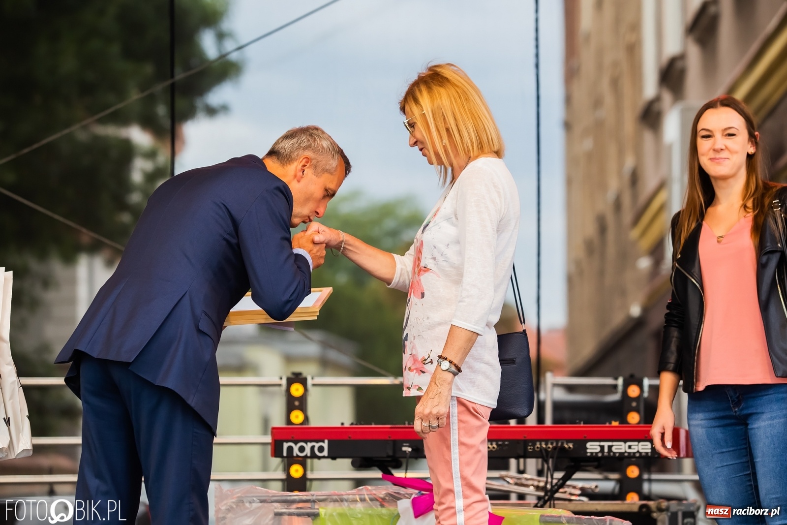 Zdjęcie w galerii na portalu naszraciborz.pl: Zielono mi. Na Rynku wręczono nagrody i wyróżnienia wiadomości z regionu