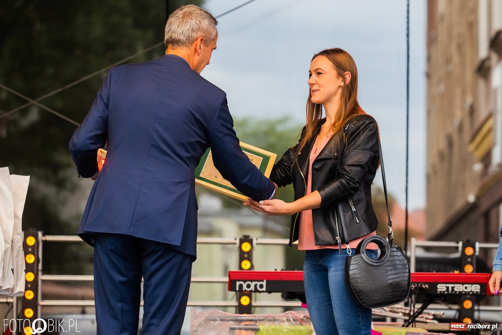 Zdjęcie w galerii na portalu naszraciborz.pl: Zielono mi. Na Rynku wręczono nagrody i wyróżnienia wiadomości z regionu