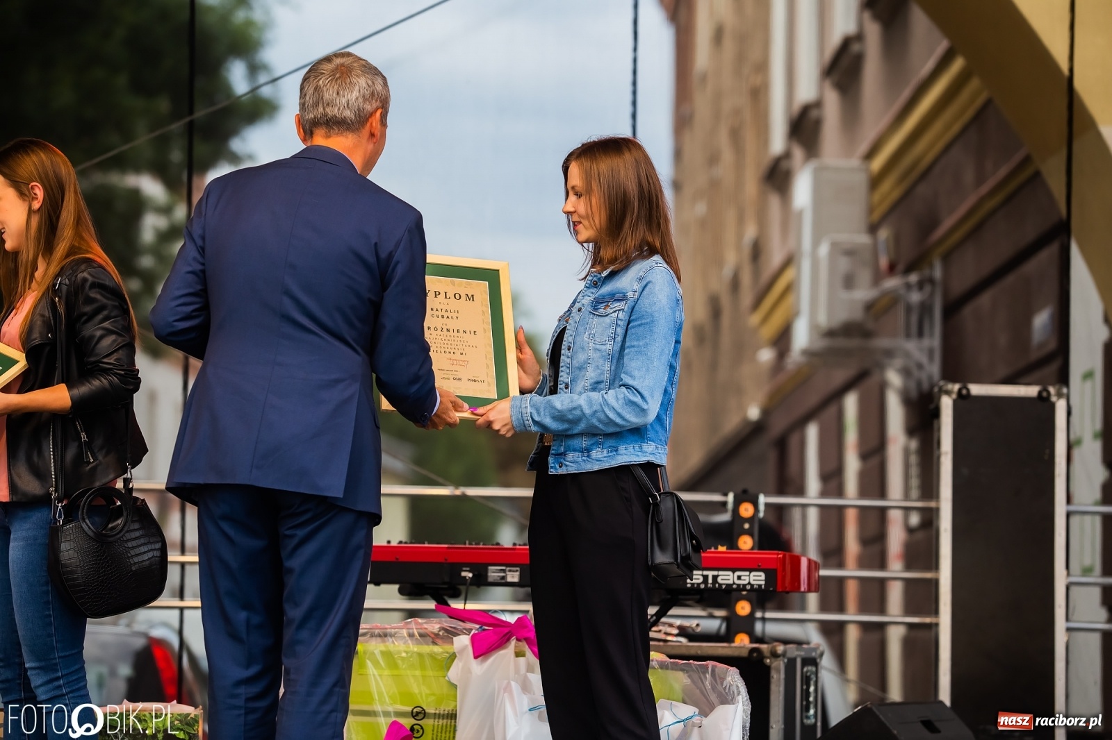 Zdjęcie w galerii na portalu naszraciborz.pl: Zielono mi. Na Rynku wręczono nagrody i wyróżnienia wiadomości z regionu