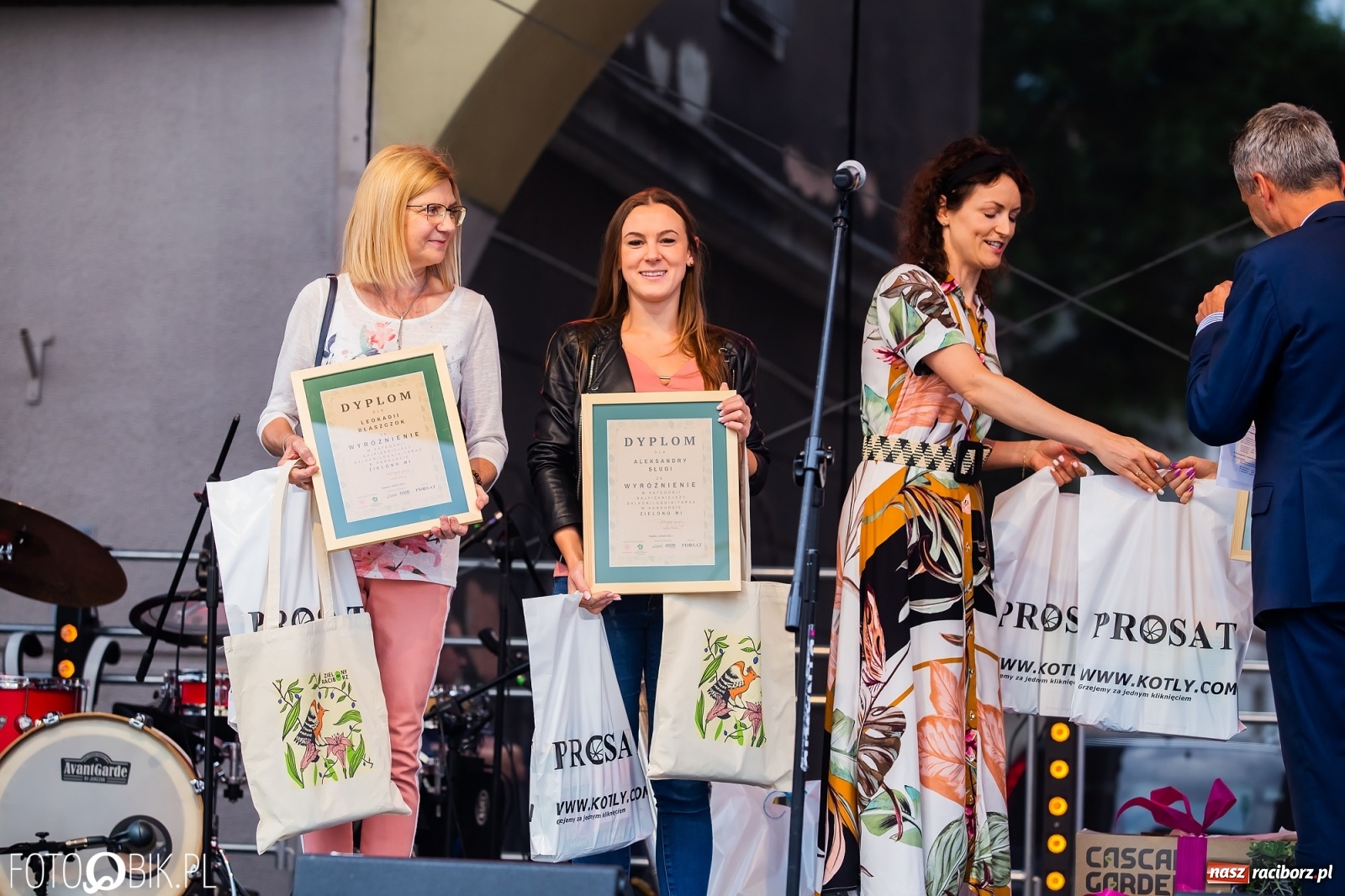 Zdjęcie w galerii na portalu naszraciborz.pl: Zielono mi. Na Rynku wręczono nagrody i wyróżnienia wiadomości z regionu