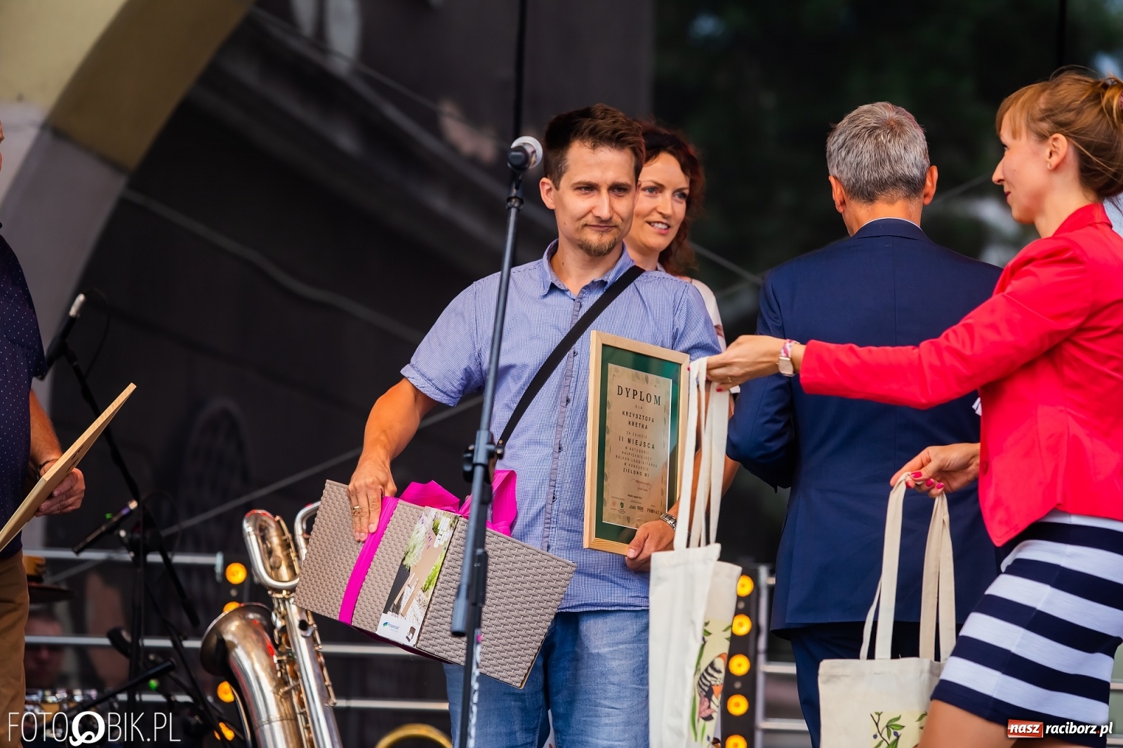 Zdjęcie w galerii na portalu naszraciborz.pl: Zielono mi. Na Rynku wręczono nagrody i wyróżnienia wiadomości z regionu