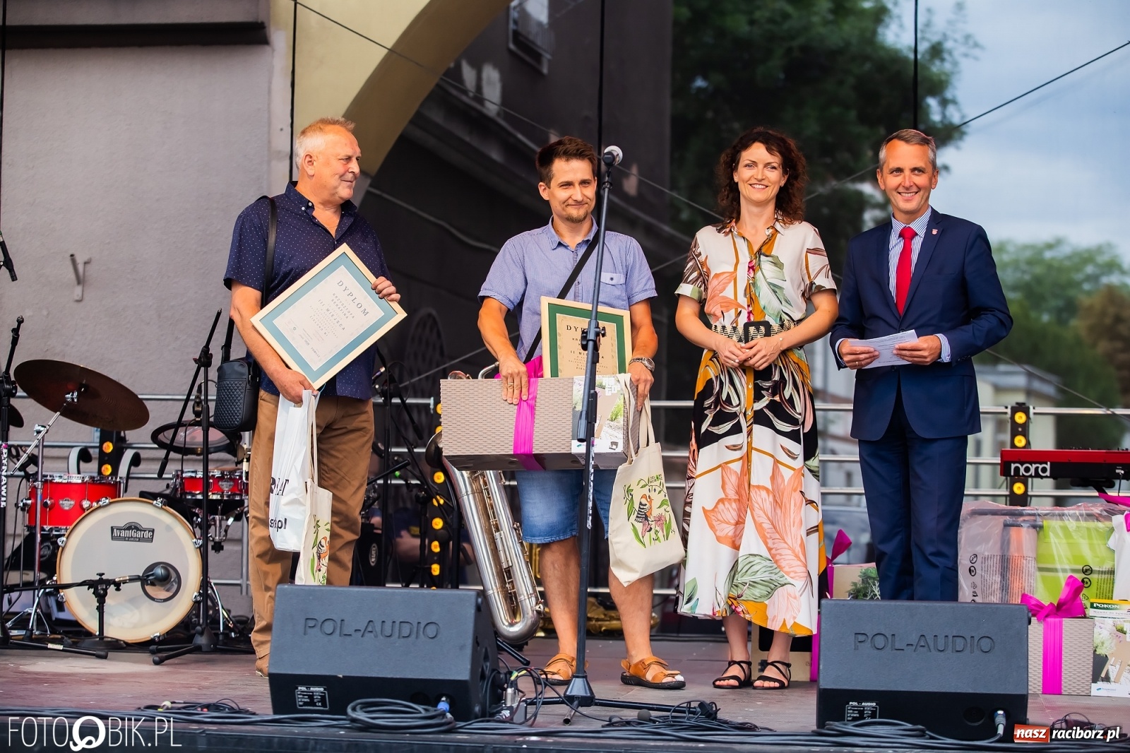Zdjęcie w galerii na portalu naszraciborz.pl: Zielono mi. Na Rynku wręczono nagrody i wyróżnienia wiadomości z regionu
