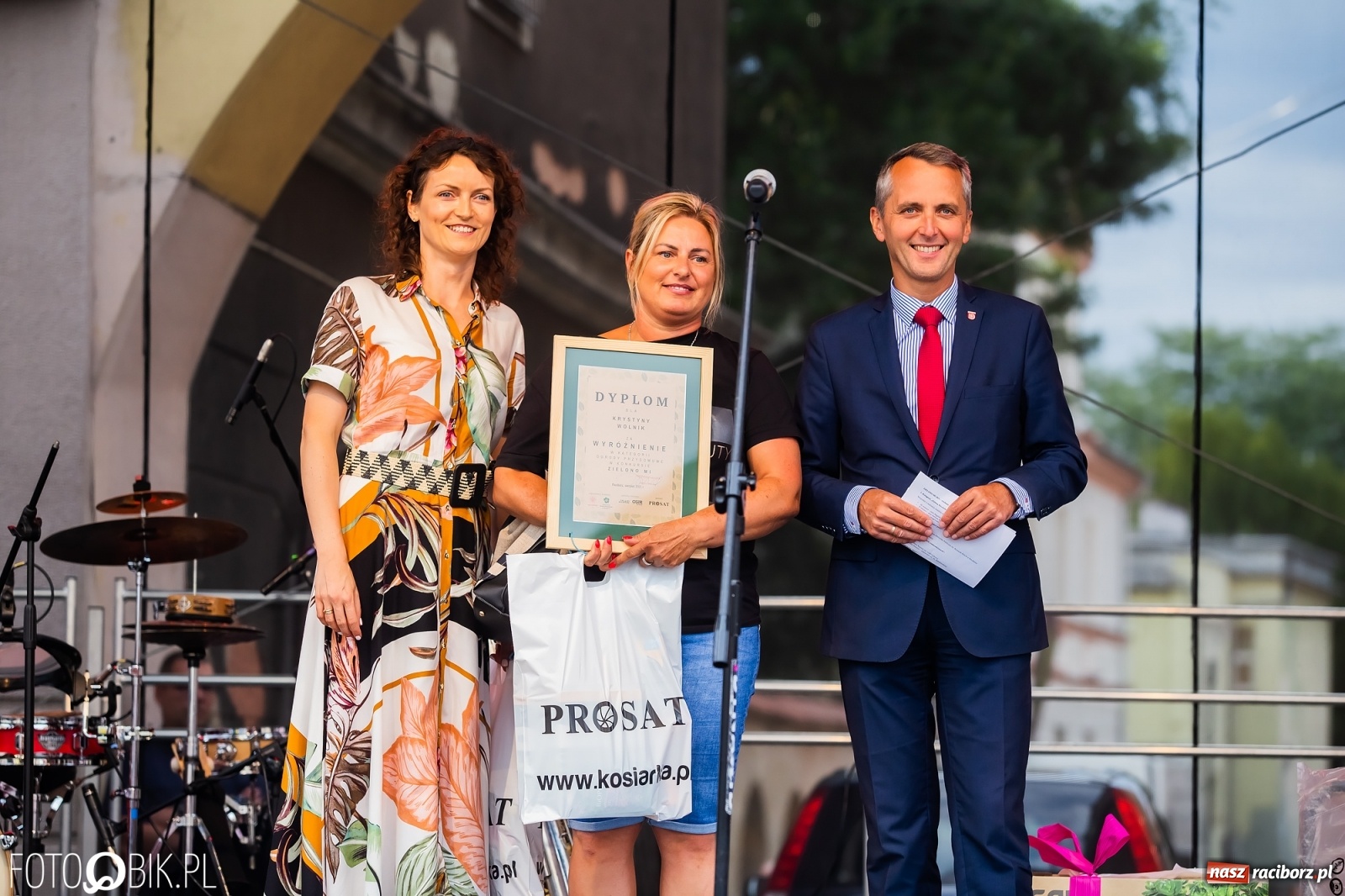 Zdjęcie w galerii na portalu naszraciborz.pl: Zielono mi. Na Rynku wręczono nagrody i wyróżnienia wiadomości z regionu