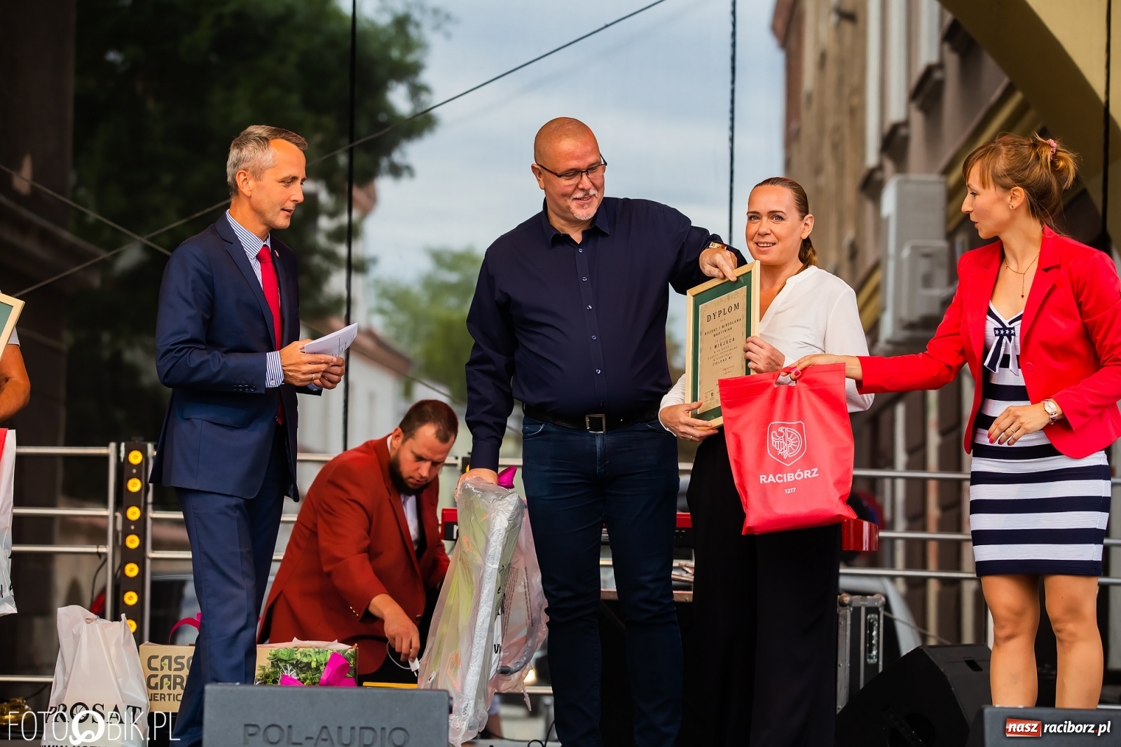 Zdjęcie w galerii na portalu naszraciborz.pl: Zielono mi. Na Rynku wręczono nagrody i wyróżnienia wiadomości z regionu