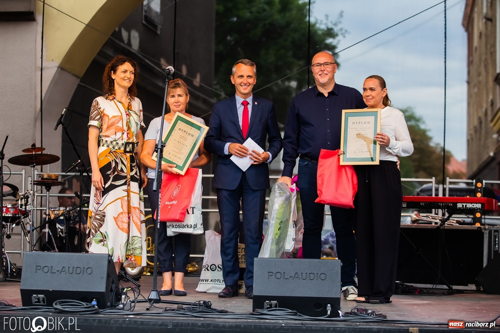 Zdjęcie w galerii na portalu naszraciborz.pl: Zielono mi. Na Rynku wręczono nagrody i wyróżnienia wiadomości z regionu