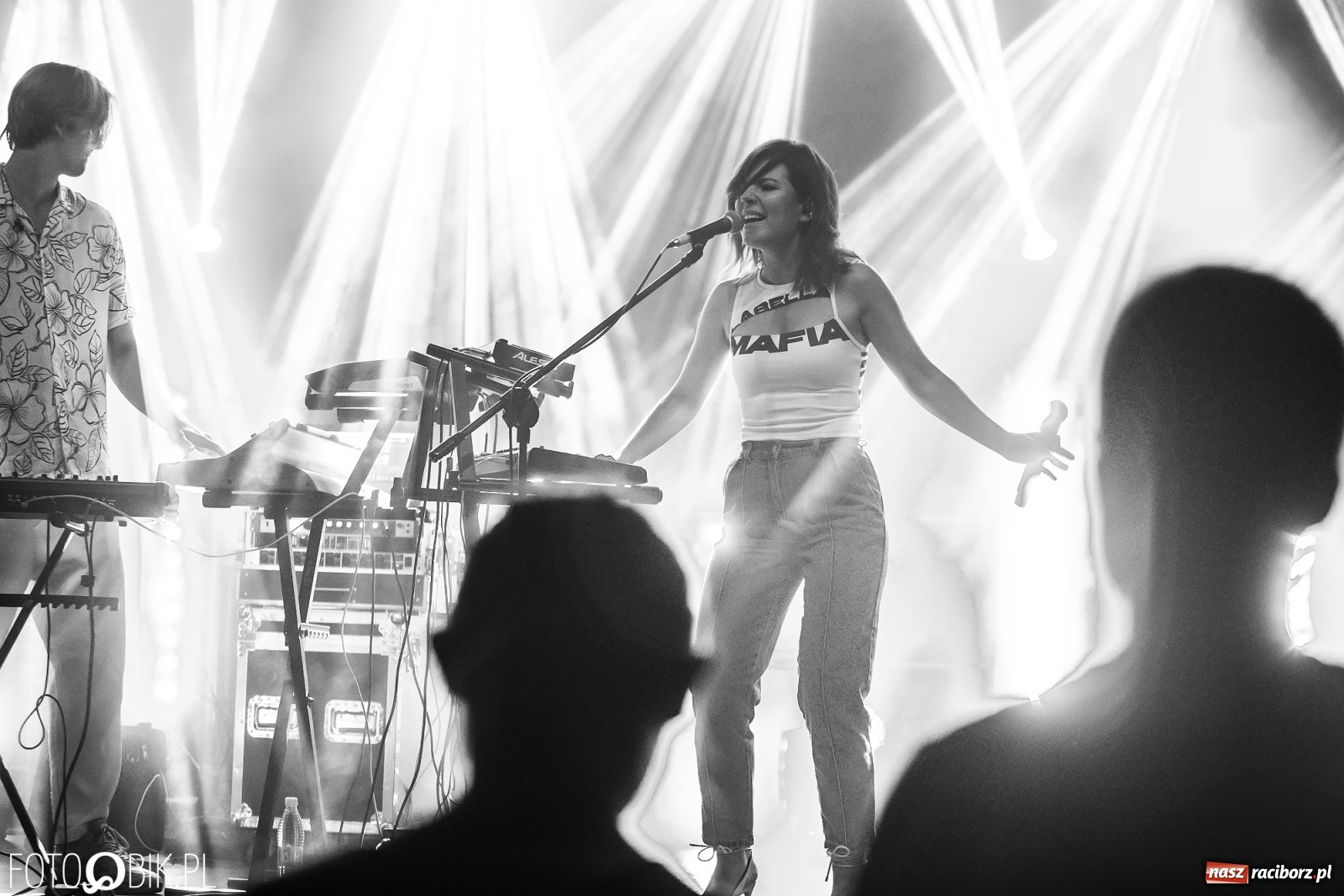 Zdjęcie w galerii na portalu naszraciborz.pl: Z tęsknoty za INTRO. Linia Nocna w Raciborzu [FOTO i WIDEO] wiadomości z regionu