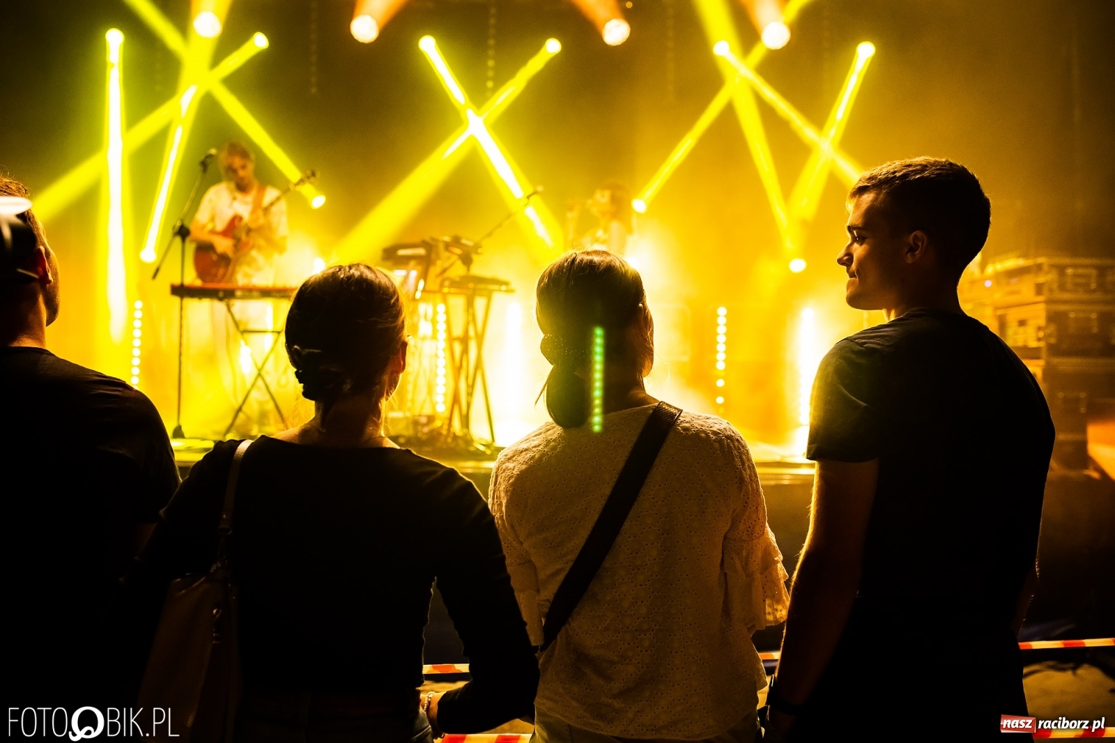 Zdjęcie w galerii na portalu naszraciborz.pl: Z tęsknoty za INTRO. Linia Nocna w Raciborzu [FOTO i WIDEO] wiadomości z regionu