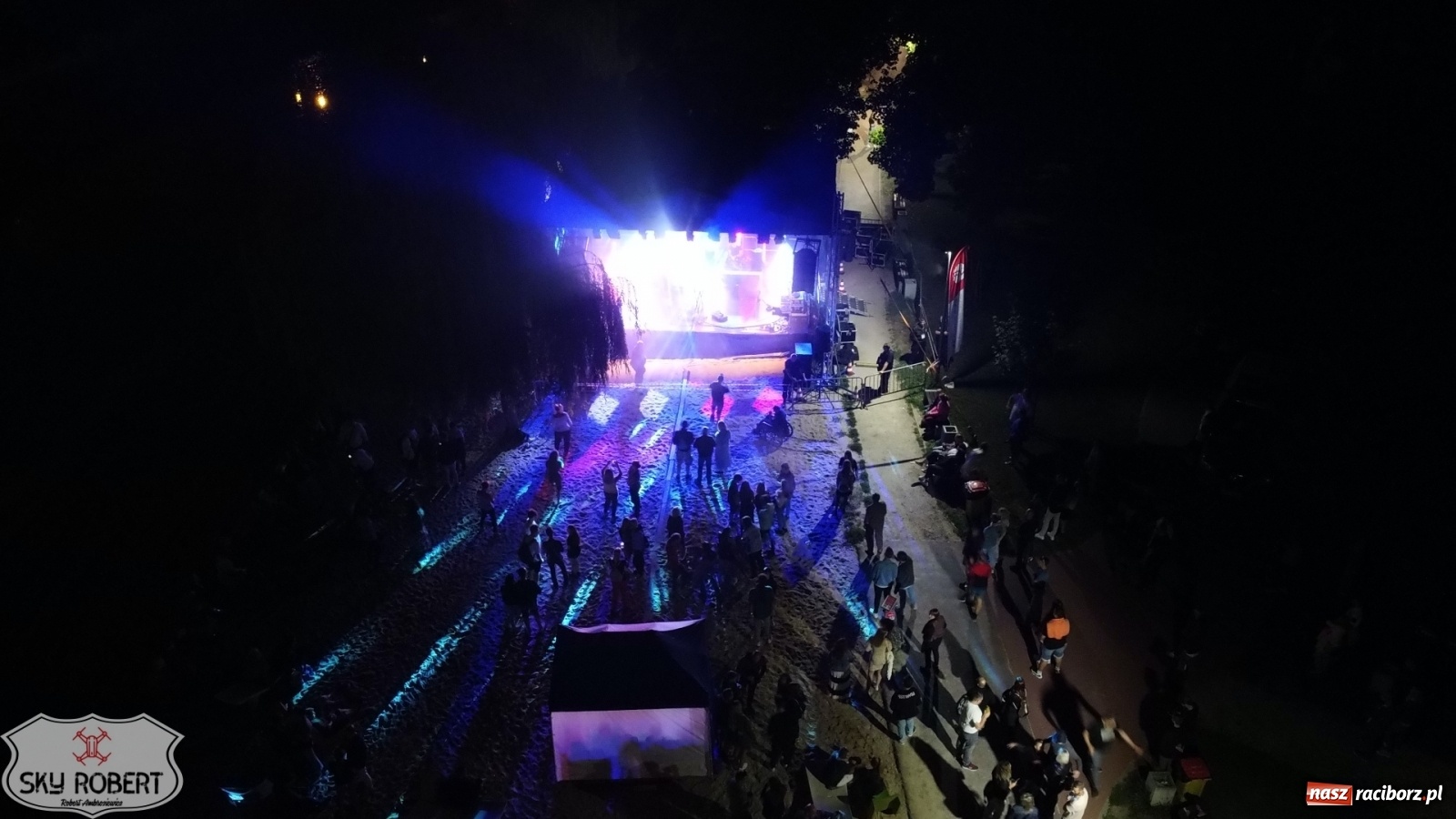 Zdjęcie w galerii na portalu naszraciborz.pl: Z tęsknoty za INTRO. Linia Nocna w Raciborzu [FOTO i WIDEO] wiadomości z regionu