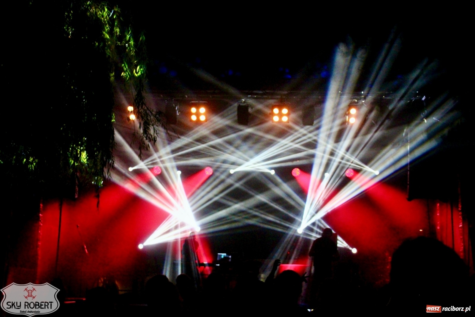 Zdjęcie w galerii na portalu naszraciborz.pl: Z tęsknoty za INTRO. Linia Nocna w Raciborzu [FOTO i WIDEO] wiadomości z regionu