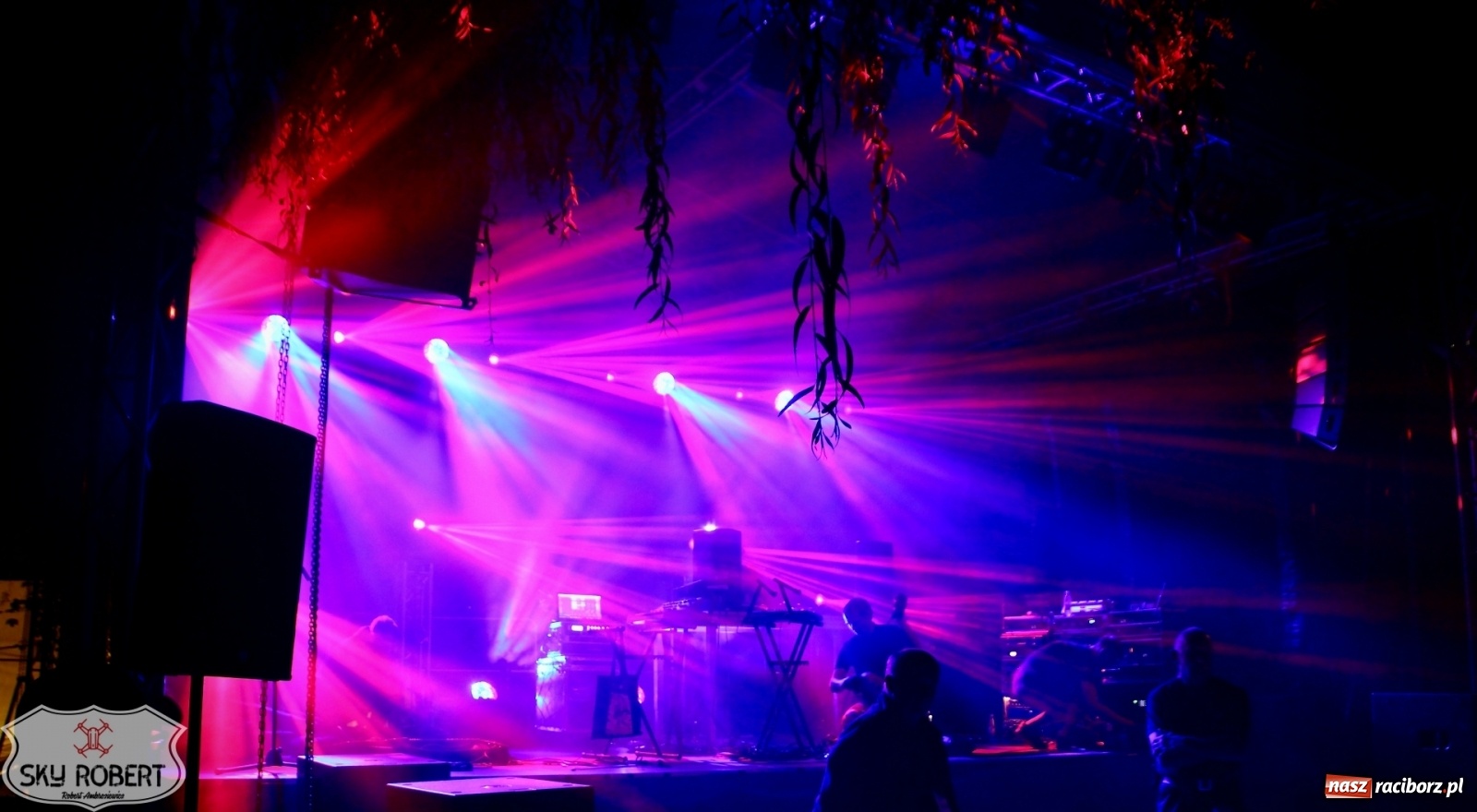 Zdjęcie w galerii na portalu naszraciborz.pl: Z tęsknoty za INTRO. Linia Nocna w Raciborzu [FOTO i WIDEO] wiadomości z regionu