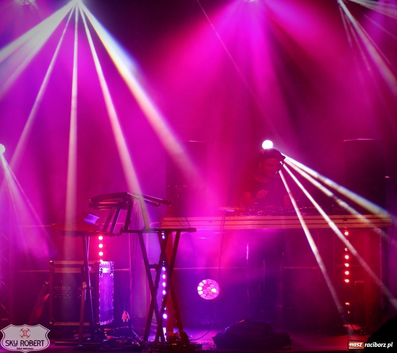 Zdjęcie w galerii na portalu naszraciborz.pl: Z tęsknoty za INTRO. Linia Nocna w Raciborzu [FOTO i WIDEO] wiadomości z regionu