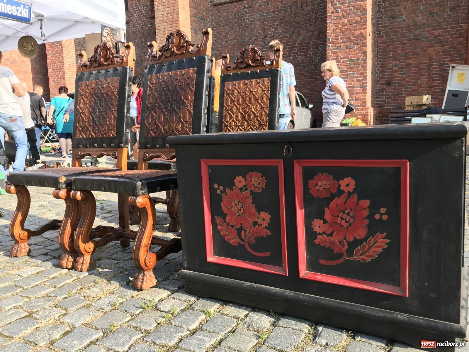 Zdjęcie w galerii na portalu naszraciborz.pl: II Raciborski Targ Staroci pękał w szwach wiadomości z regionu