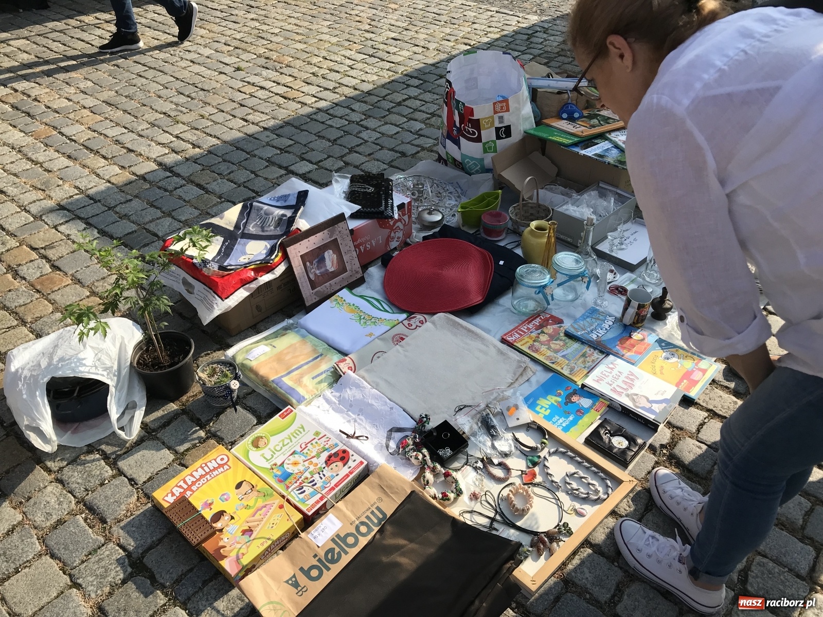 Zdjęcie w galerii na portalu naszraciborz.pl: II Raciborski Targ Staroci pękał w szwach wiadomości z regionu