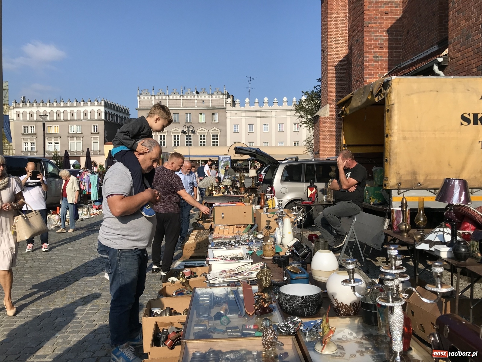 Zdjęcie w galerii na portalu naszraciborz.pl: II Raciborski Targ Staroci pękał w szwach wiadomości z regionu