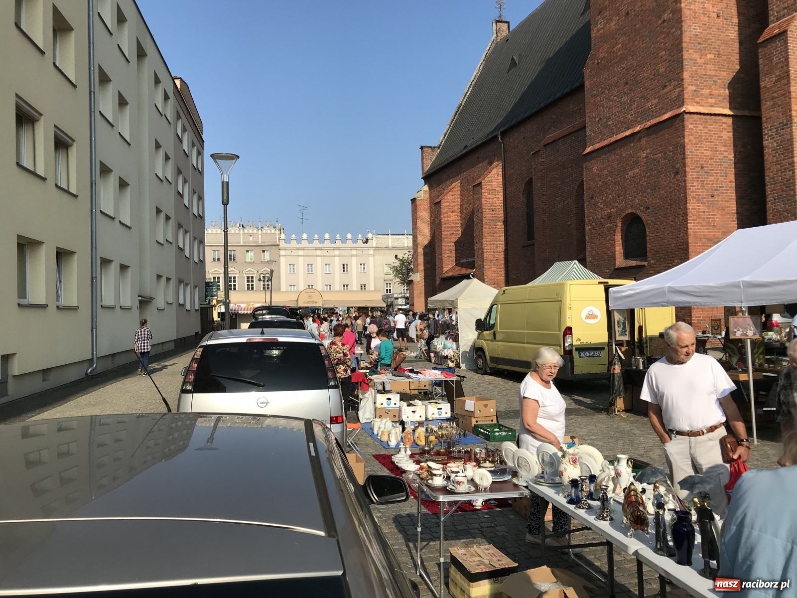 Zdjęcie w galerii na portalu naszraciborz.pl: II Raciborski Targ Staroci pękał w szwach wiadomości z regionu