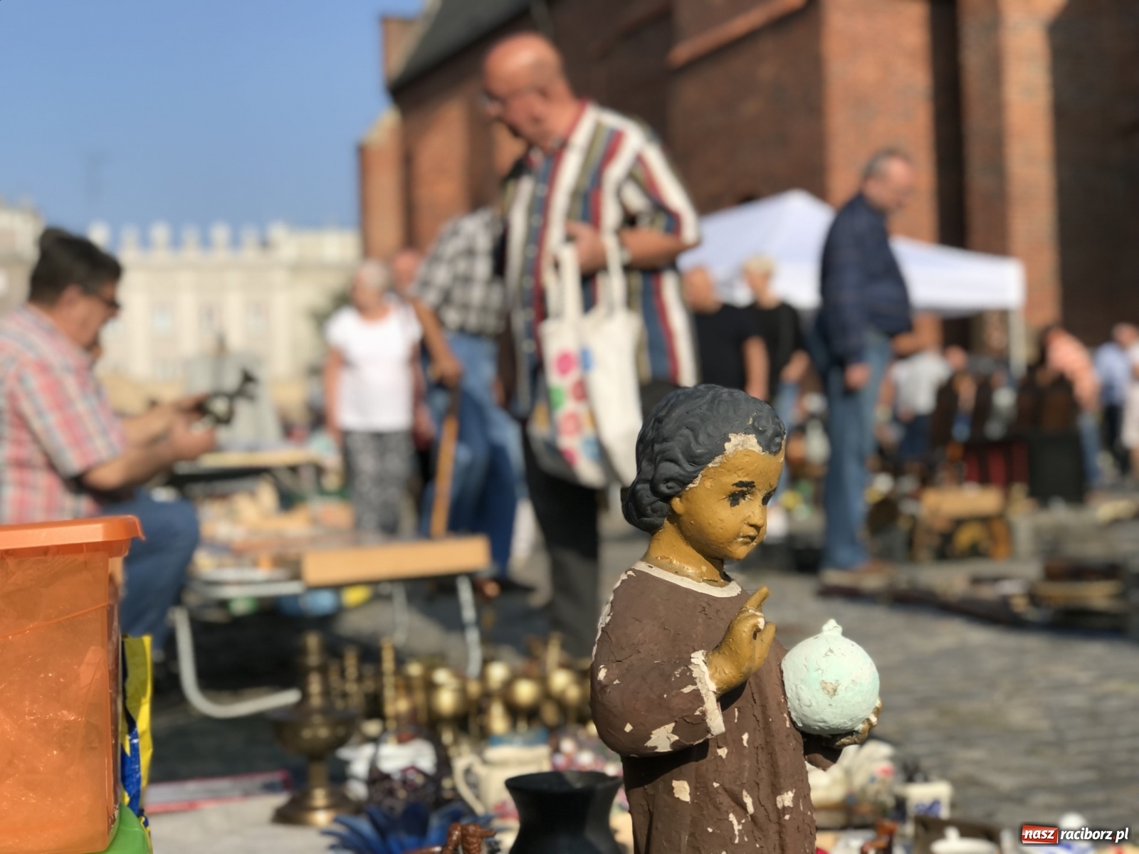 Zdjęcie w galerii na portalu naszraciborz.pl: II Raciborski Targ Staroci pękał w szwach wiadomości z regionu