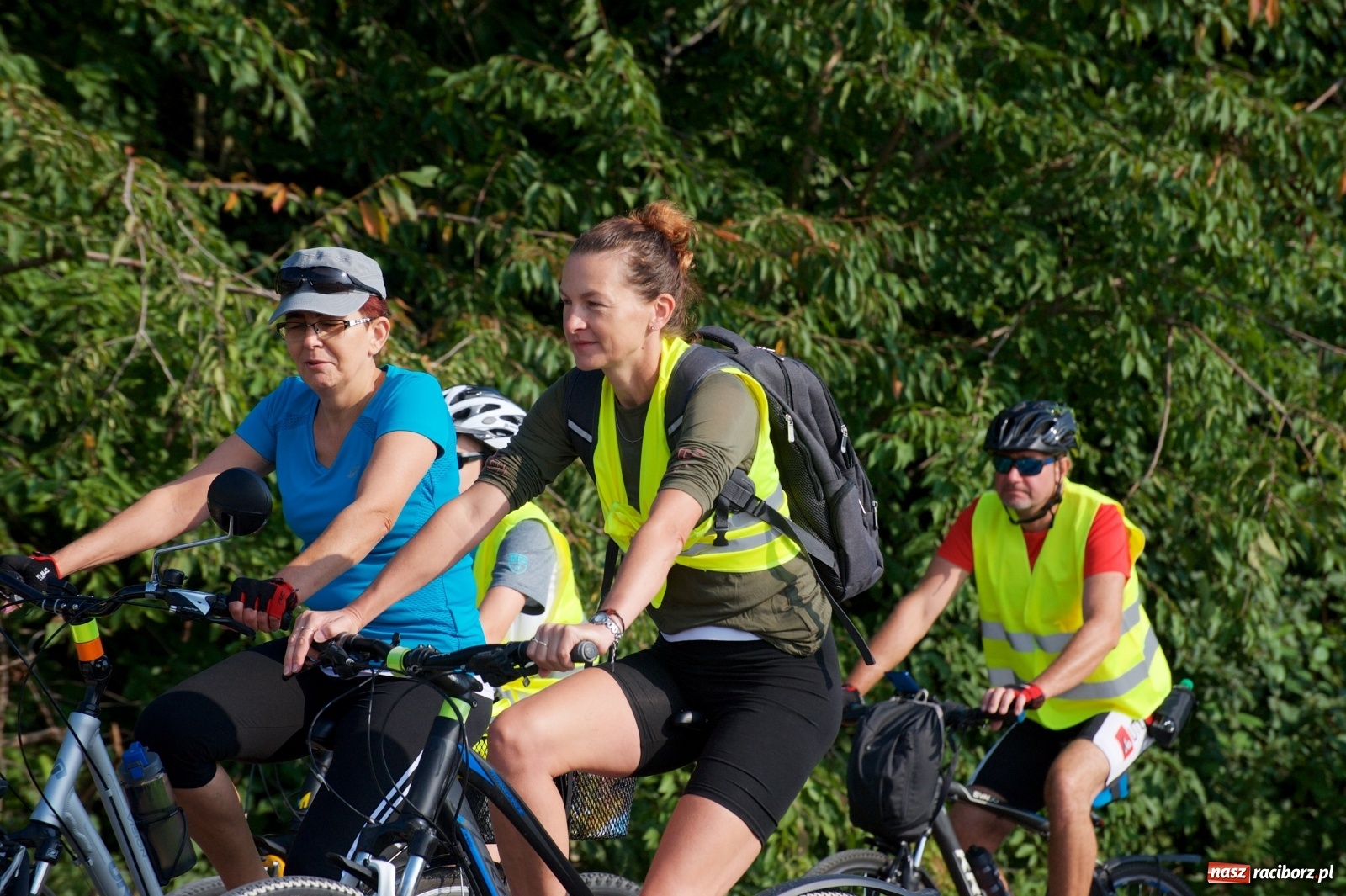 Zdjęcie w galerii na portalu naszraciborz.pl: Blisko stu rowerzystów na trasie rajdu po gm. Krzyżanowice wiadomości z regionu
