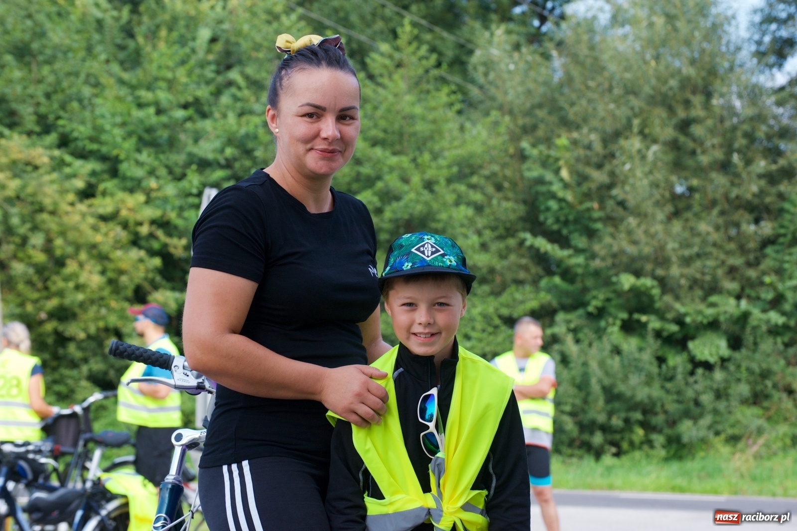 Zdjęcie w galerii na portalu naszraciborz.pl: Blisko stu rowerzystów na trasie rajdu po gm. Krzyżanowice wiadomości z regionu