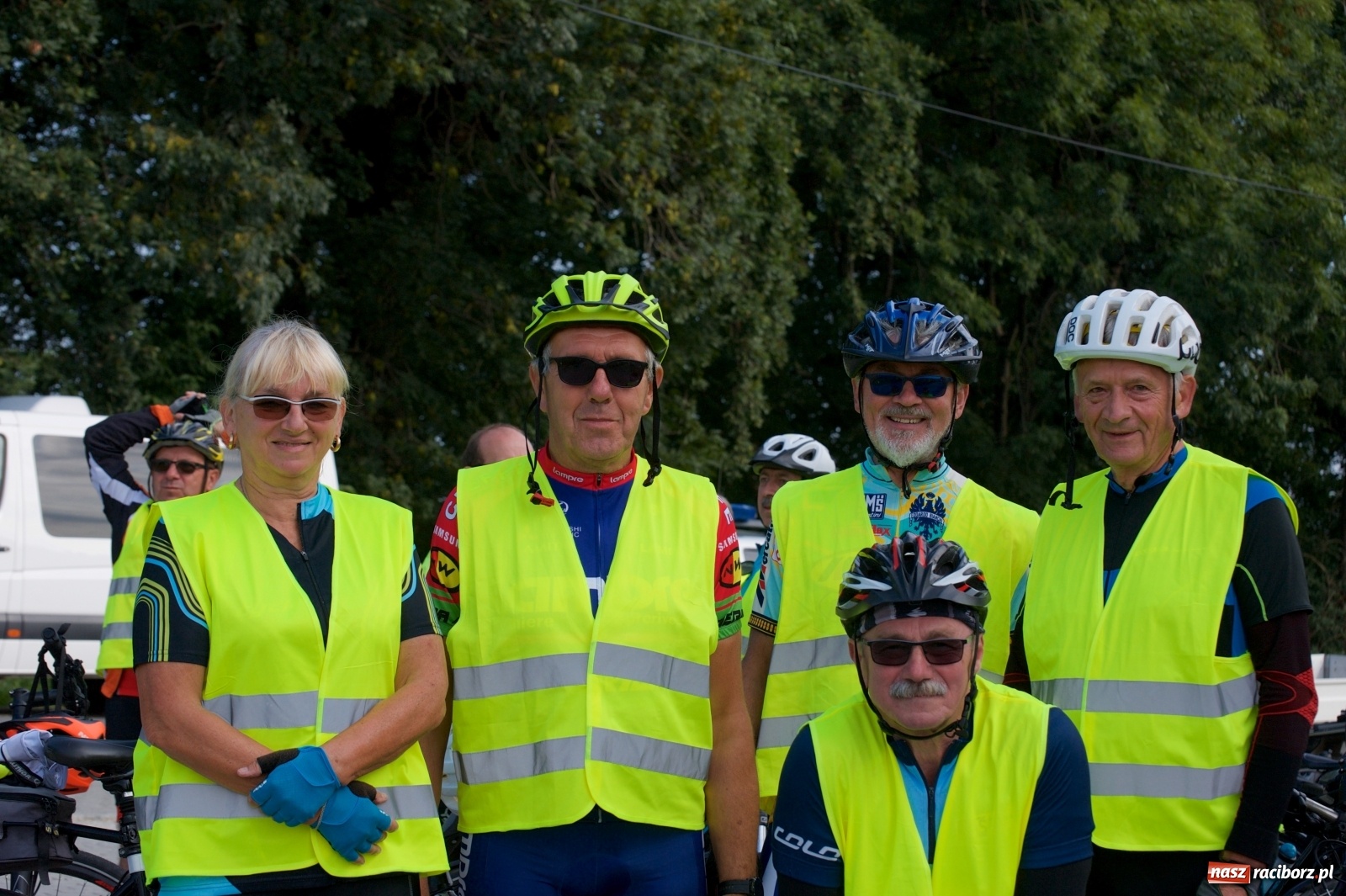 Zdjęcie w galerii na portalu naszraciborz.pl: Blisko stu rowerzystów na trasie rajdu po gm. Krzyżanowice wiadomości z regionu