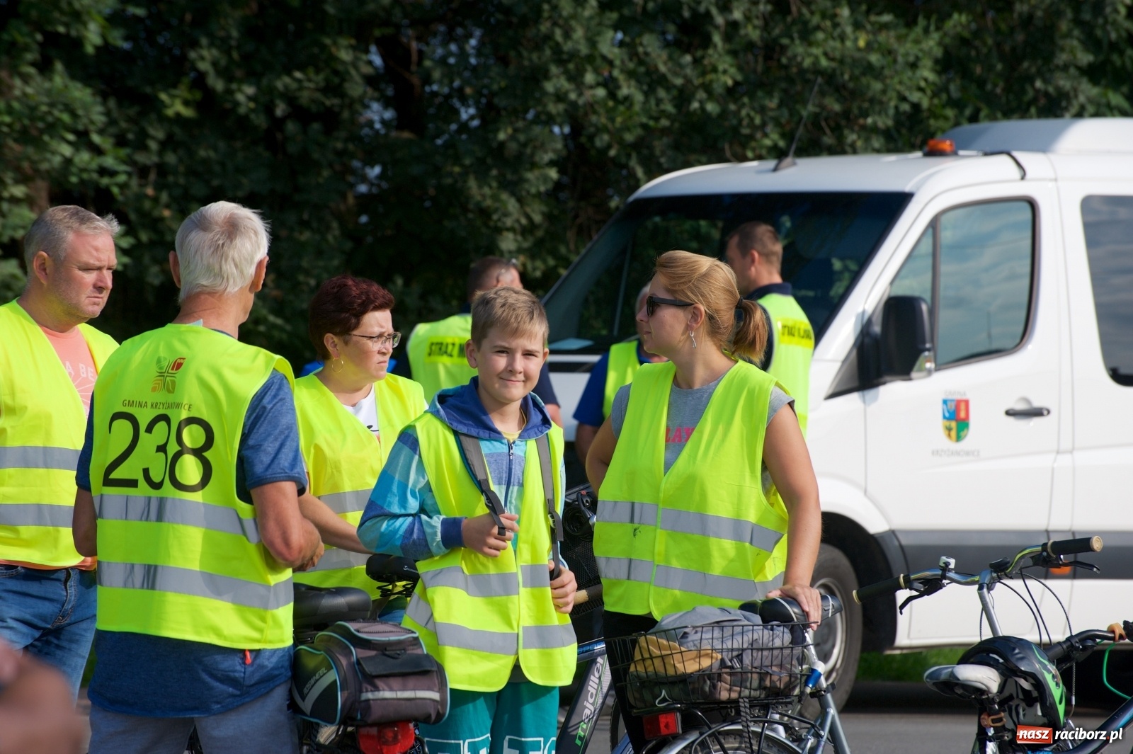Zdjęcie w galerii na portalu naszraciborz.pl: Blisko stu rowerzystów na trasie rajdu po gm. Krzyżanowice wiadomości z regionu