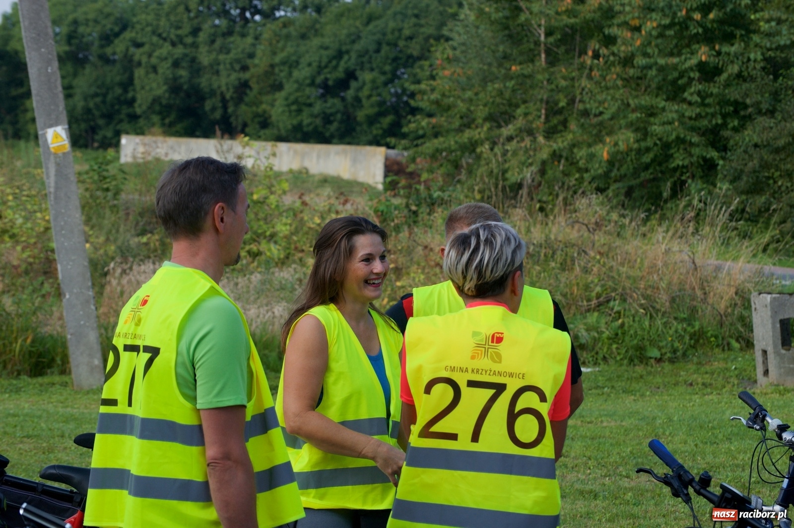 Zdjęcie w galerii na portalu naszraciborz.pl: Blisko stu rowerzystów na trasie rajdu po gm. Krzyżanowice wiadomości z regionu