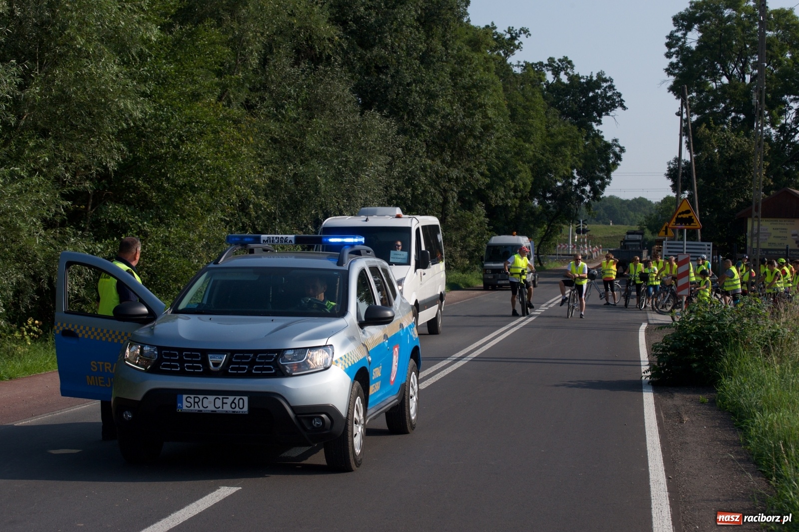 Zdjęcie w galerii na portalu naszraciborz.pl: Blisko stu rowerzystów na trasie rajdu po gm. Krzyżanowice wiadomości z regionu