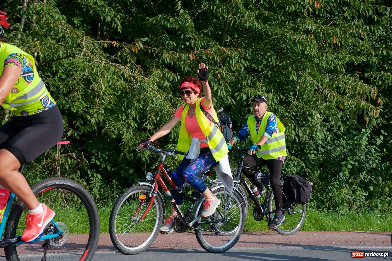 Zdjęcie w galerii na portalu naszraciborz.pl: Blisko stu rowerzystów na trasie rajdu po gm. Krzyżanowice wiadomości z regionu