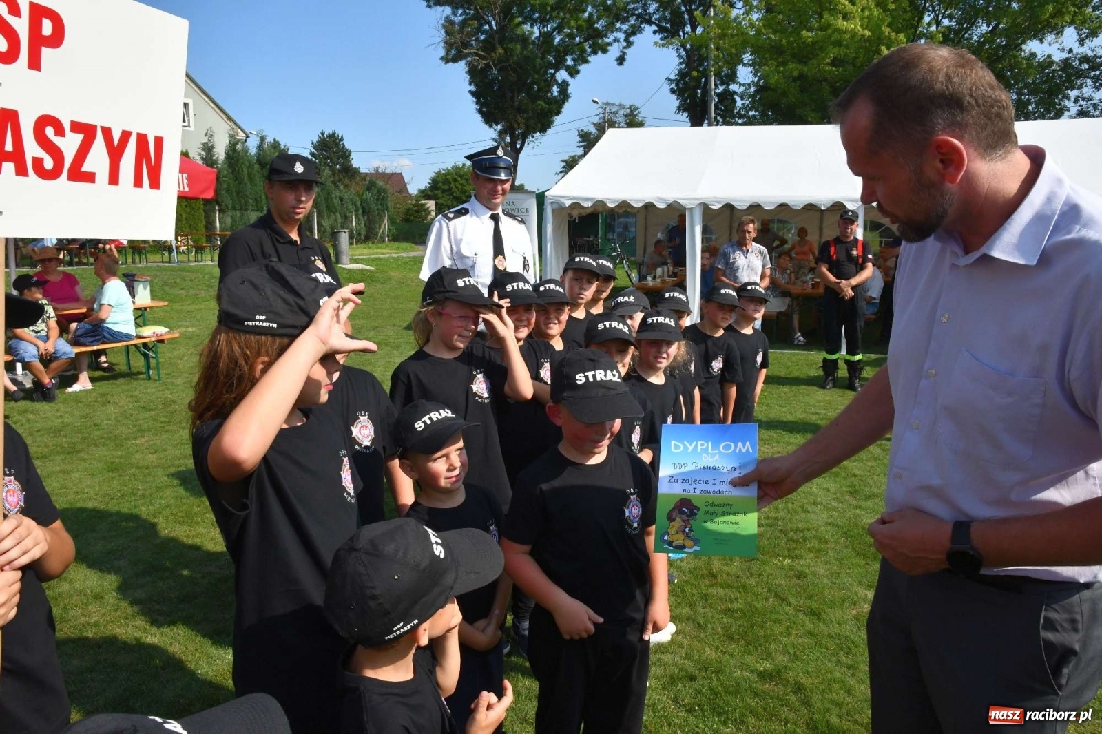 Zdjęcie w galerii na portalu naszraciborz.pl: Czterystu najmłodszych strażaków zjedzie do Bojanowa wiadomości z regionu