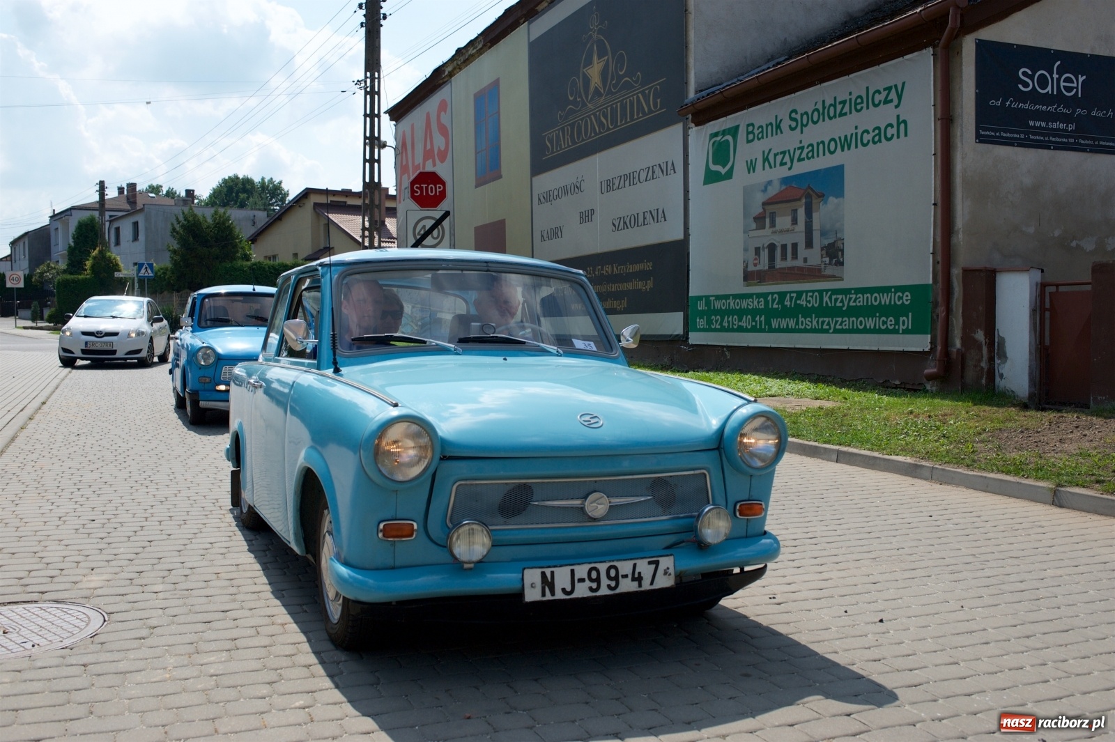 Zdjęcie w galerii na portalu naszraciborz.pl: W Zabełkowie i Tworkowie pokaz historii motoryzacji [FOTO i WIDEO] wiadomości z regionu