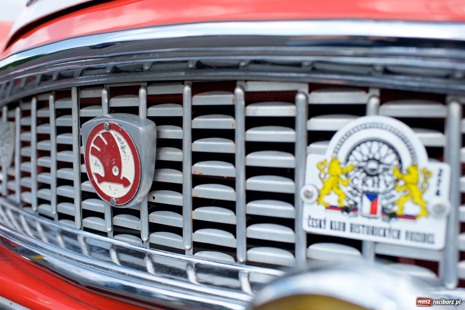 Zdjęcie w galerii na portalu naszraciborz.pl: W Zabełkowie i Tworkowie pokaz historii motoryzacji [FOTO i WIDEO] wiadomości z regionu