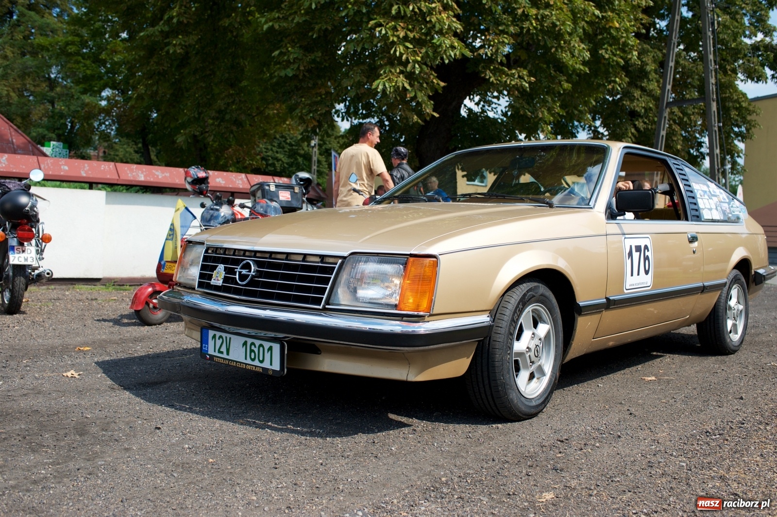 Zdjęcie w galerii na portalu naszraciborz.pl: W Zabełkowie i Tworkowie pokaz historii motoryzacji [FOTO i WIDEO] wiadomości z regionu