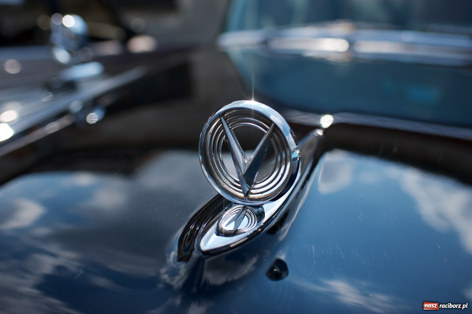 Zdjęcie w galerii na portalu naszraciborz.pl: W Zabełkowie i Tworkowie pokaz historii motoryzacji [FOTO i WIDEO] wiadomości z regionu