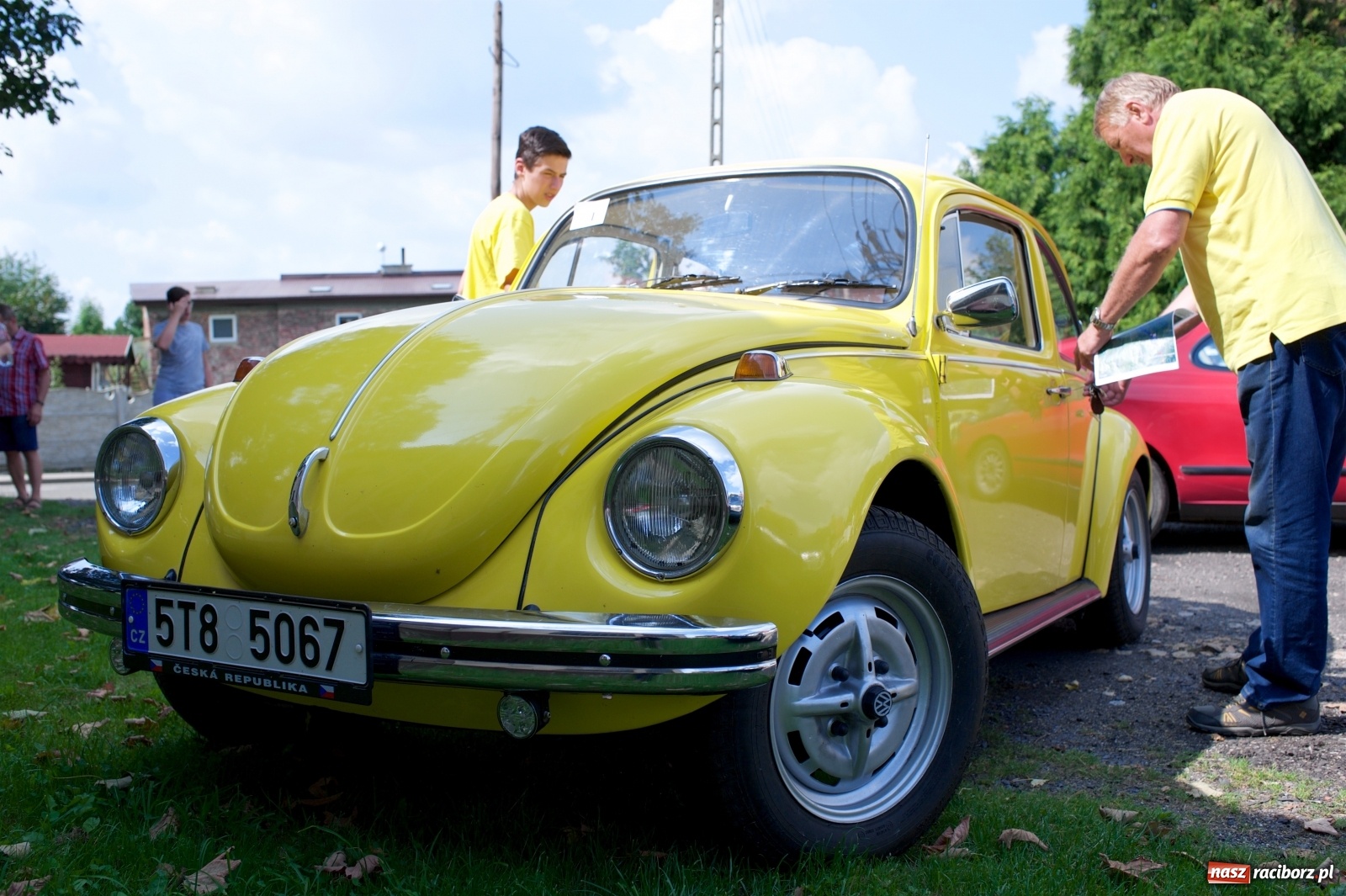Zdjęcie w galerii na portalu naszraciborz.pl: W Zabełkowie i Tworkowie pokaz historii motoryzacji [FOTO i WIDEO] wiadomości z regionu