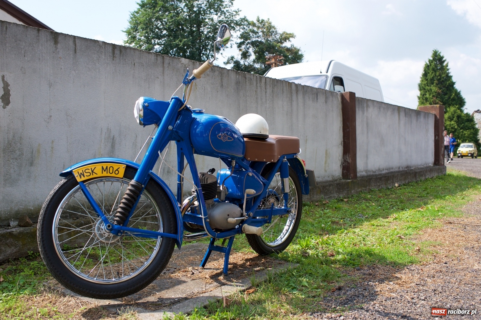 Zdjęcie w galerii na portalu naszraciborz.pl: W Zabełkowie i Tworkowie pokaz historii motoryzacji [FOTO i WIDEO] wiadomości z regionu