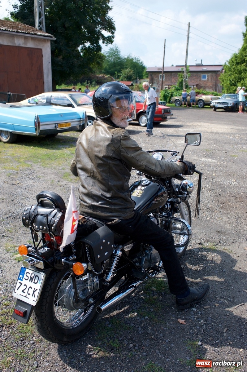 Zdjęcie w galerii na portalu naszraciborz.pl: W Zabełkowie i Tworkowie pokaz historii motoryzacji [FOTO i WIDEO] wiadomości z regionu