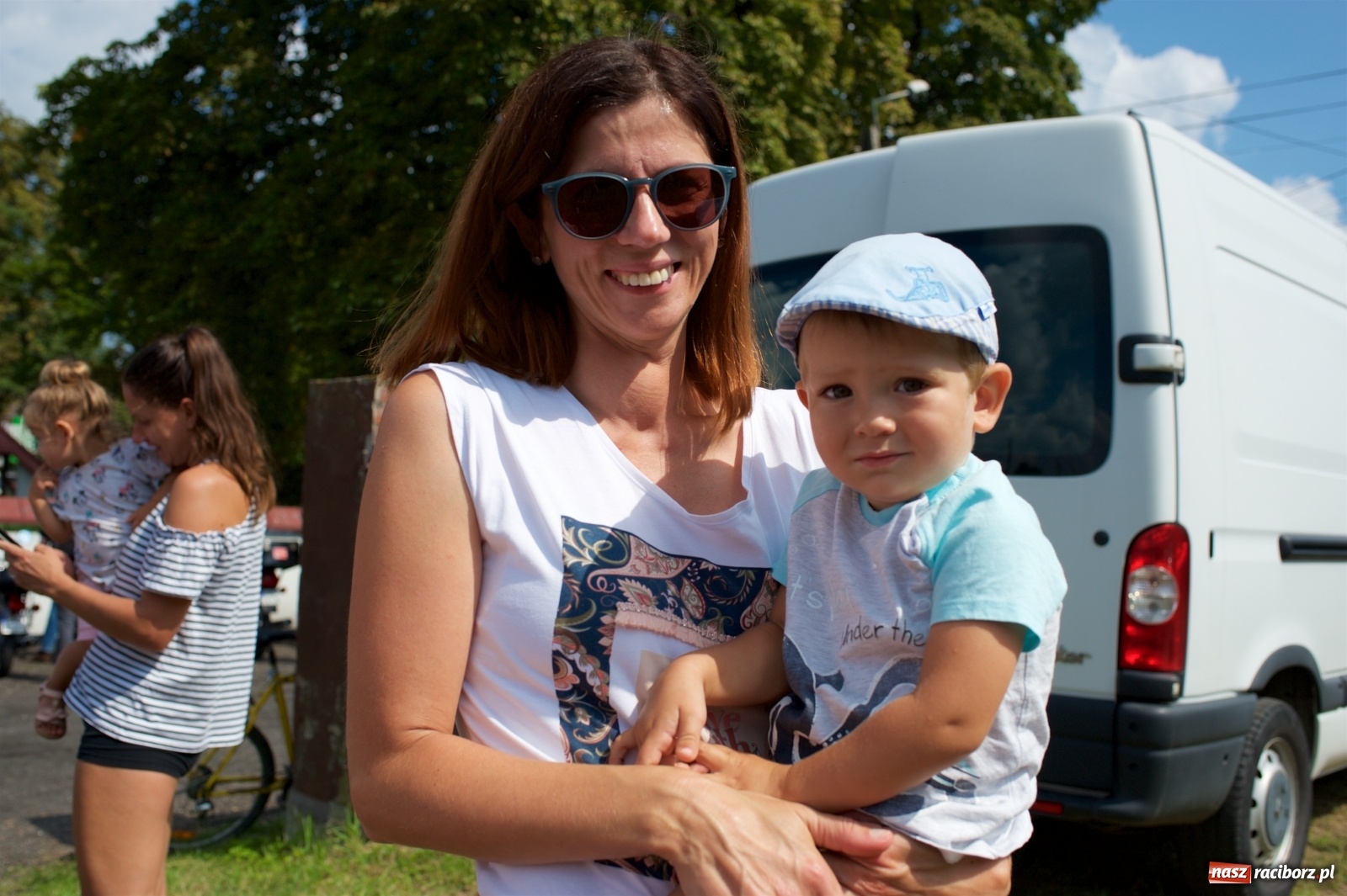 Zdjęcie w galerii na portalu naszraciborz.pl: W Zabełkowie i Tworkowie pokaz historii motoryzacji [FOTO i WIDEO] wiadomości z regionu
